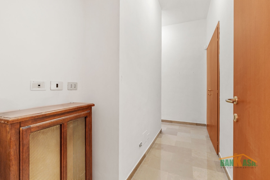 Appartamento in condominio di 2 locali MILANO - MAGGIOLINA di 60 mq
