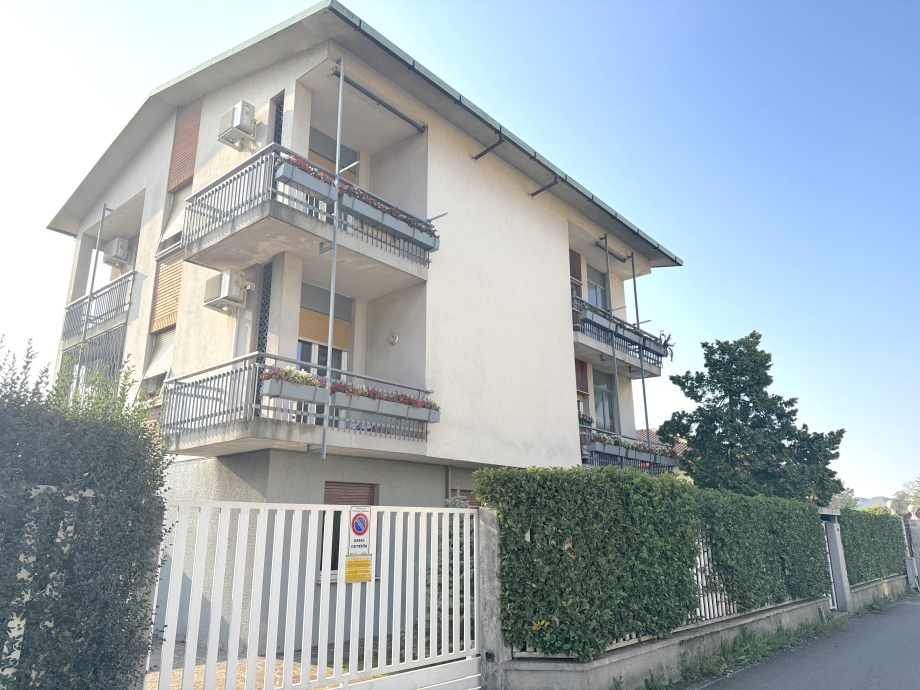 CINISELLO BALSAMO  - Villa trifmialiare in vendita (ID: 8050)