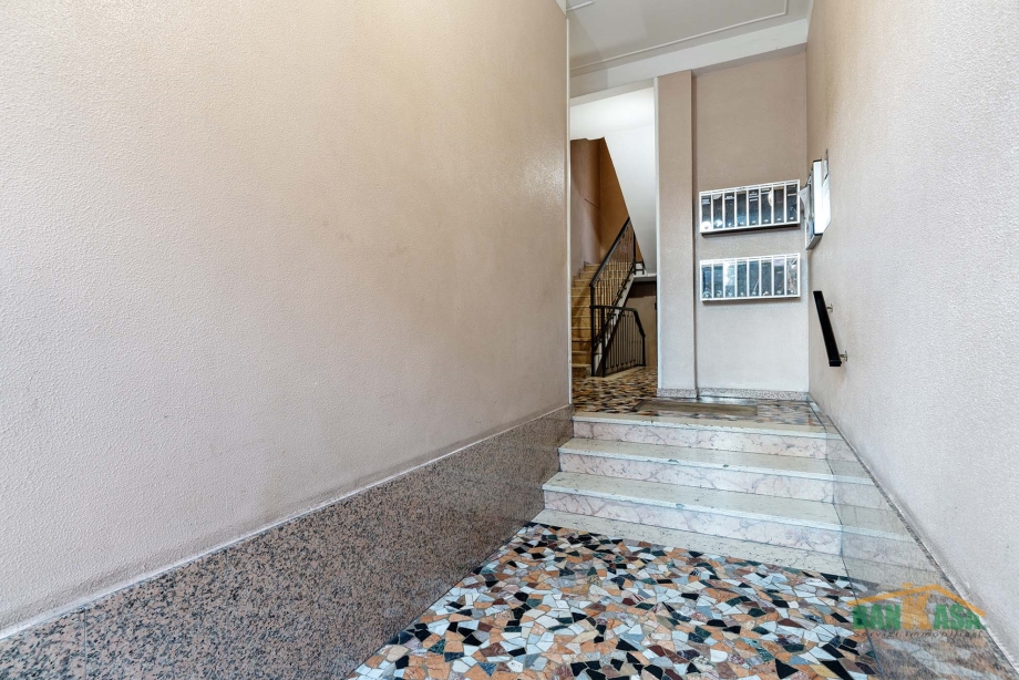 Appartamento in condominio di 2 locali BRESSO di 75 mq